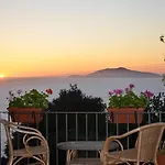 ベッド・アンド・ブレックファスト Le Ginestre Di Capri Bb & House