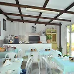 ベッド・アンド・ブレックファスト Le Ginestre Di Capri Bb & House