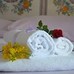 ベッド・アンド・ブレックファスト Le Ginestre Di Capri Bb & House アナカプリ