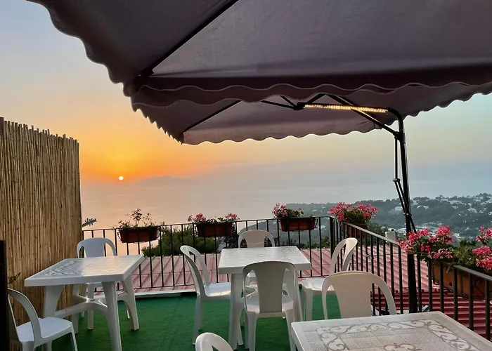 Frühstückspension Le Ginestre Di Capri Bb & House