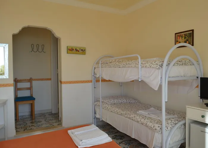 Le Ginestre Di Capri Bb & House 4*