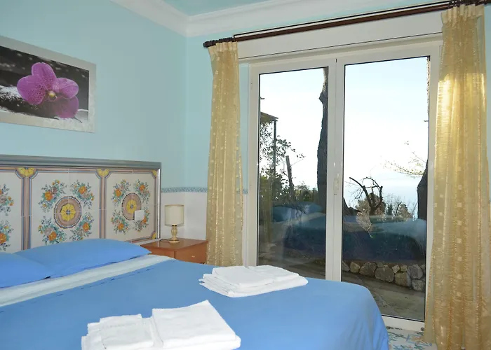 Frühstückspension Le Ginestre Di Capri Bb & House 4*