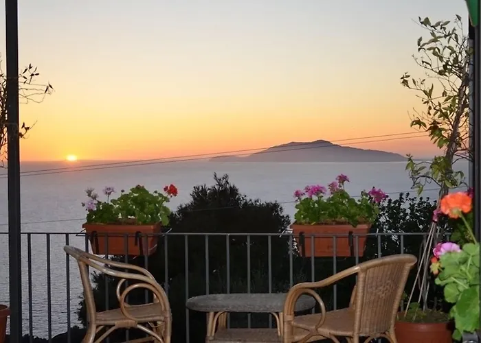 Frühstückspension Le Ginestre Di Capri Bb & House