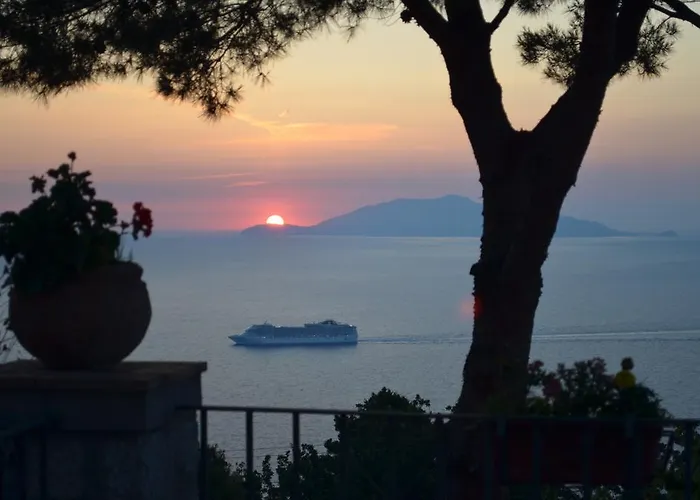 Frühstückspension Le Ginestre Di Capri Bb & House 4*