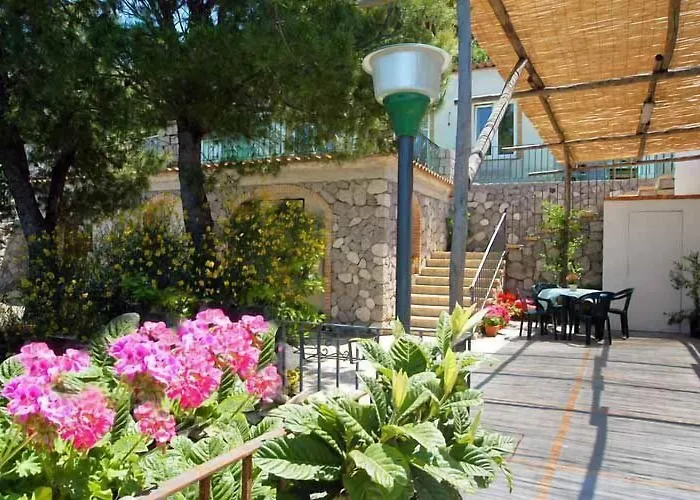 Le Ginestre Di Capri Bb & House أناكابْري