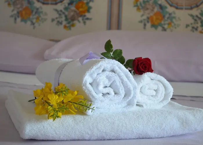 فندق مبيت وإفطار Le Ginestre Di Capri Bb & House أناكابْري