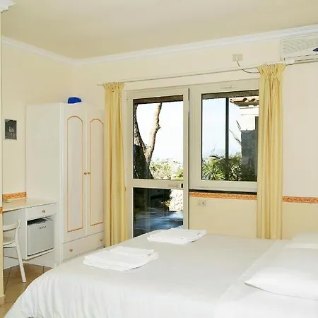Le Ginestre Di Capri Bb & House ベッド・アンド・ブレックファスト アナカプリ