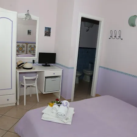 Le Ginestre Di Capri Bb & House Frühstückspension