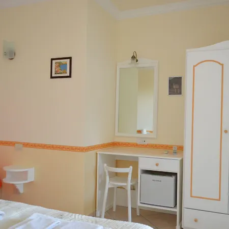 Bed & Breakfast Le Ginestre Di Capri Bb&holiday House
