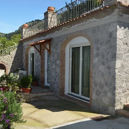 Le Ginestre Di Capri Bb & House ベッド・アンド・ブレックファスト アナカプリ
