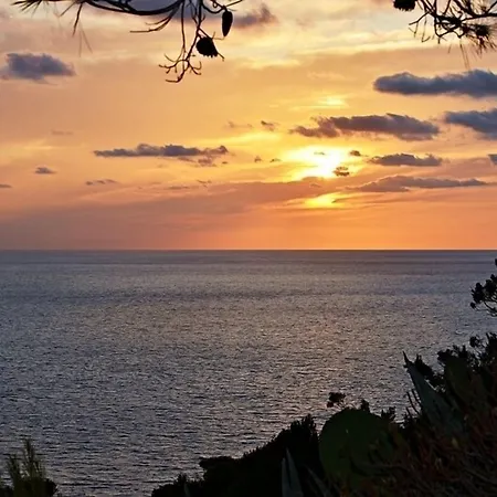 Le Ginestre Di Capri Bb & House Bed and Breakfast