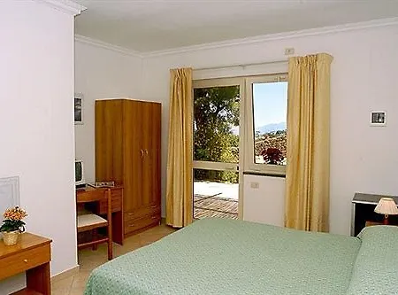 Bed and breakfast Le Ginestre Di Capri Bb & House 2*