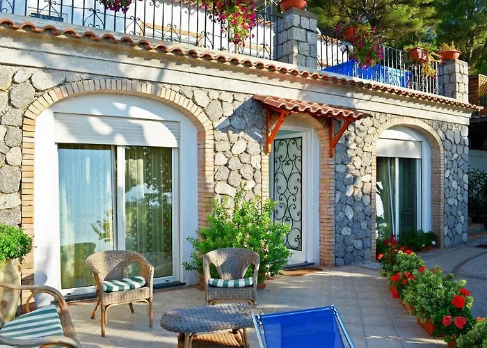 Le Ginestre Di Capri Bb & House לינה וארוחת בוקר אנה קאפרי